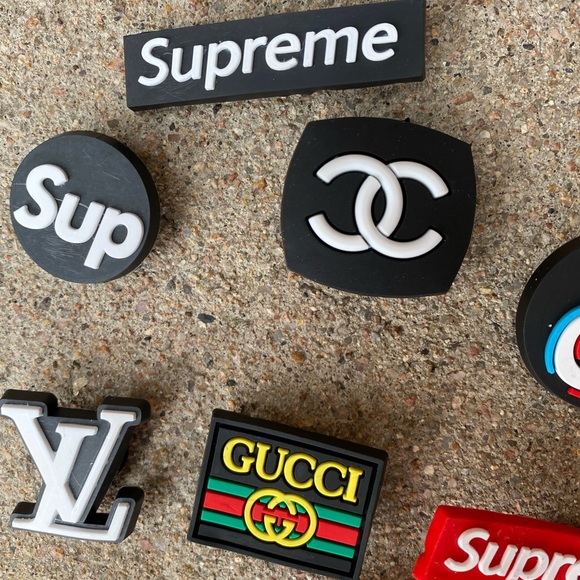 Set of 10 Shoe Charms. NEW IN PACKAGE - Picture 5 of 6